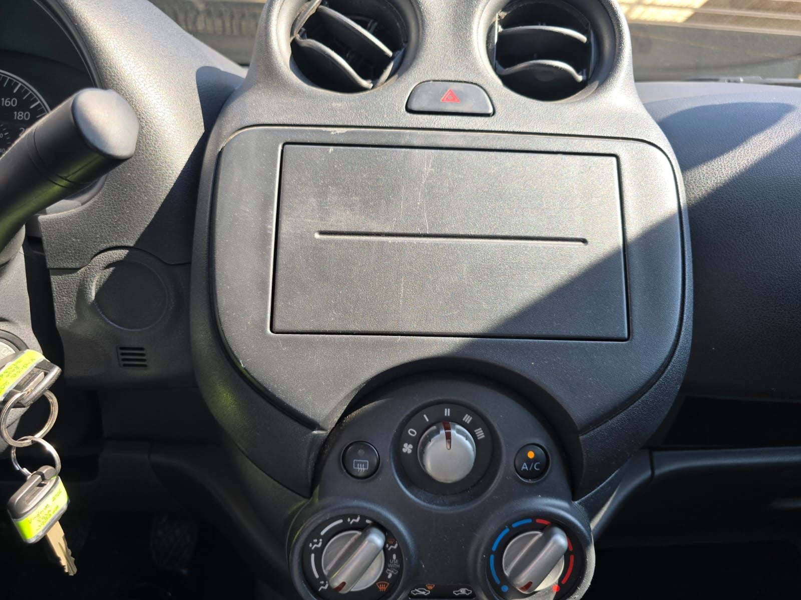 2022 Nissan V-Drive 1.6 A/C Mt