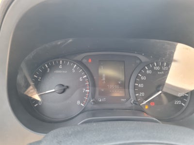 2020 Nissan NP300 Doble Cabina 2.5 SE Paq Seguridad Mt