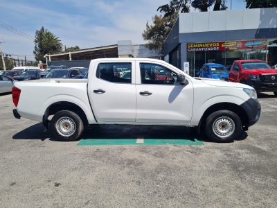 2020 Nissan NP300 Doble Cabina 2.5 SE Paq Seguridad Mt