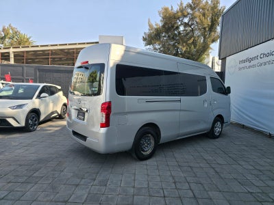 2024 Nissan Urvan 2.5 11 Pasajeros AA Mt