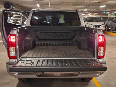 2025 Mitsubishi L200 2.4 Glx Cabina Doble 4x2 Mt