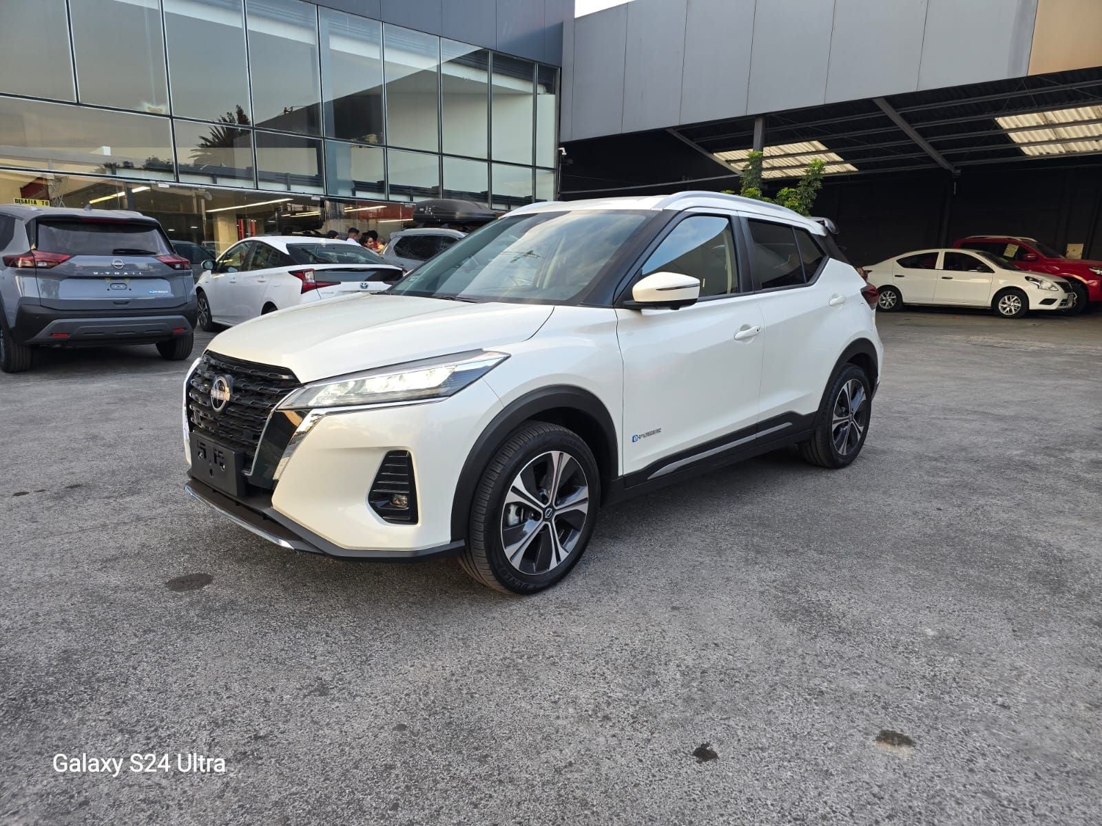 2024 Nissan Kicks E-Power Platinum At